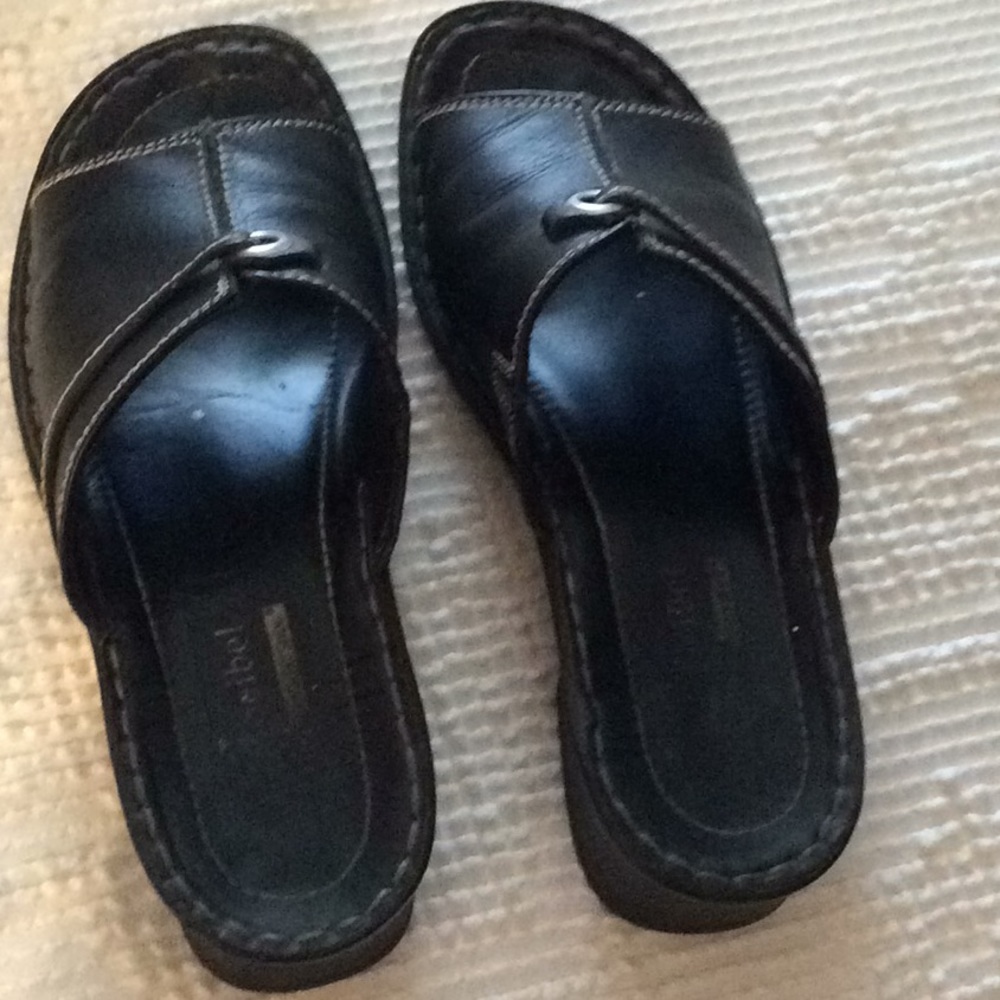 Worn Sandler’s
